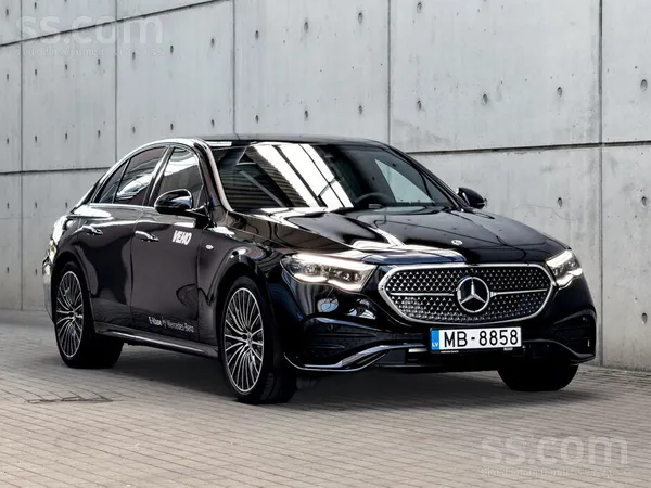 Mercedes Mercedes-Benz E 300 e 4Matic Sedan Plug-in Hybrid 