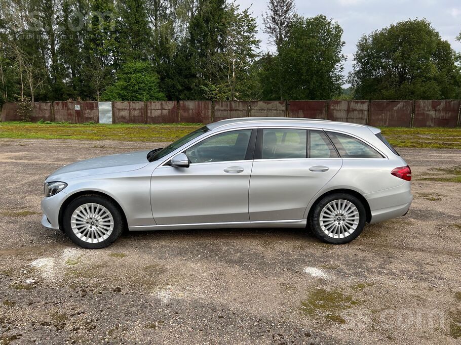 C220d Bluetec
Pārdodam Vācijā pašu pirktu ekonomisku un ietilpīgu auto.