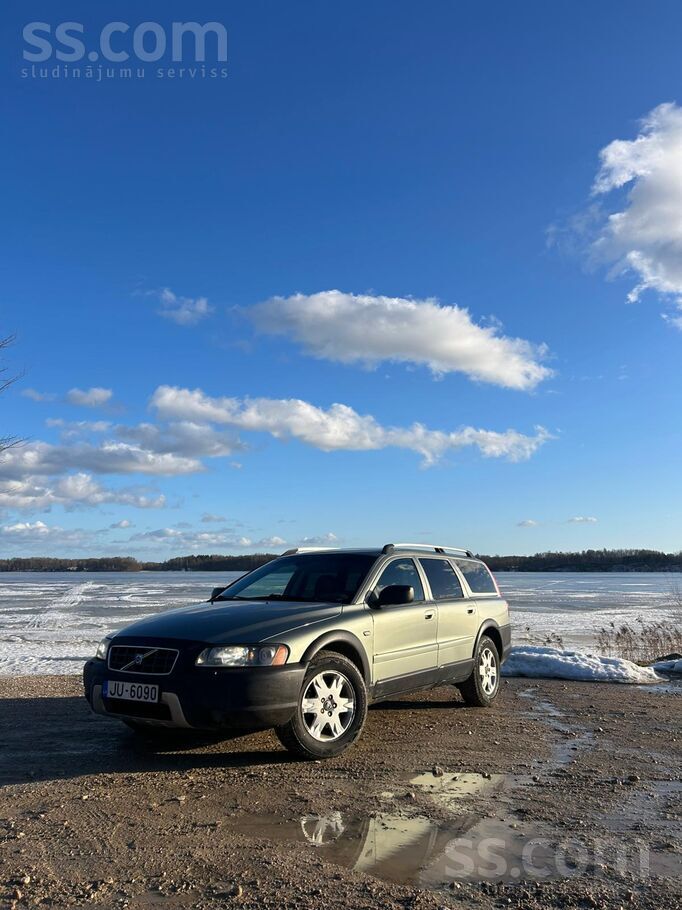 Volvo Xc70 2.4D D5 (136 kW)
Mainīti kompensatori, rokeri.
Pilnpiedziņa
