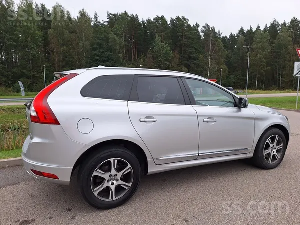 Volvo Iespēja iegādāties sudrabotas krāsas Volvo Xc60 li
