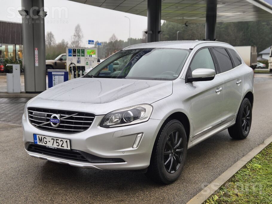 Iespēja iegādāties sudrabotas krāsas Volvo Xc60 lieliskā tehniskā un vizuālā