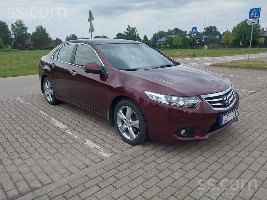 Regulāri veiktas apkopes, labā tehniskā stāvoklī, reāls noskrējiens