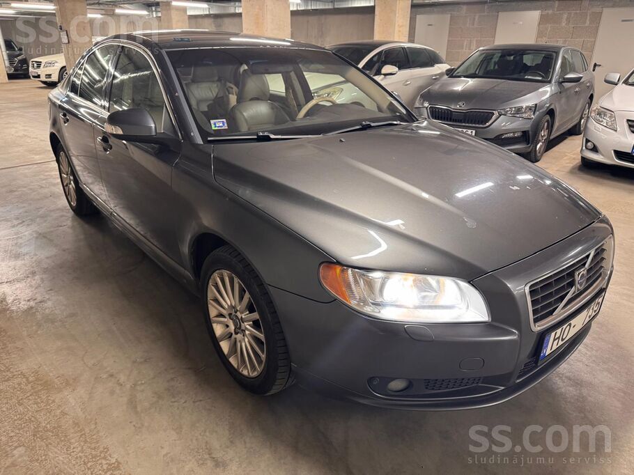 Pārdodu Volvo S80 2.4 136kw dīzeļdzinējs Summum Motors un kārba strādā perfe