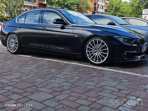 BMW Прекрасная 330д с полным приводом. Полностью обслу