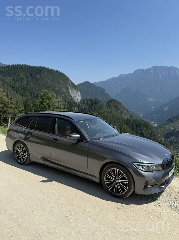 BMW BMW 320d Touring Sport Line (140kW, 190zs). 