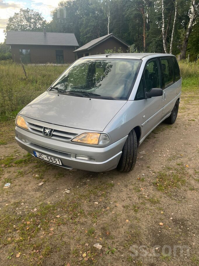 Pardodu Peugeot 806 2.0 Hdi. Ļoti laba un praktiska mašīna. Ir aizmugurie pa