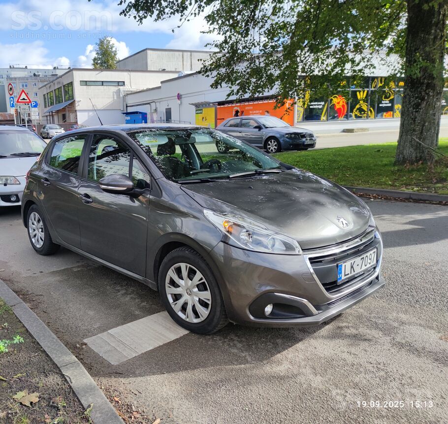 Peugeot Pārdodu teicamā stāvoklī Peugeot 208. Automašīna p