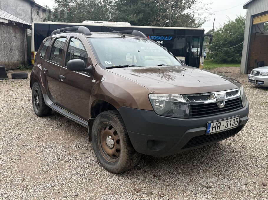 Dacia Dacia ar 1.6 benzins gāze , jāmaina motors.