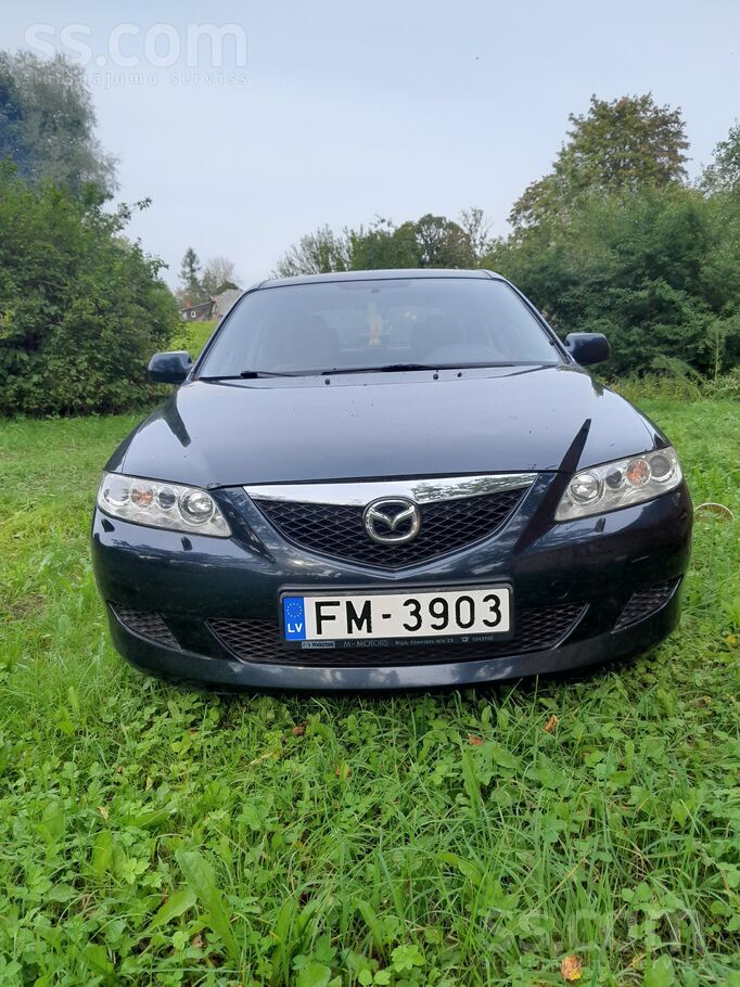 Mazda Rūpīgi kopta un lolota, ar mazu nobraukumu. Komple