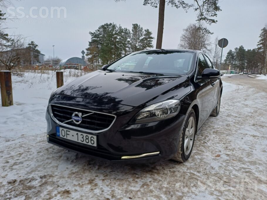 Volvo Volvo V40 2, 0 88kw (120zs) dīzeļdzinēju. 