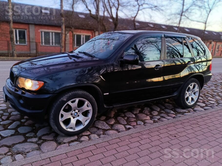 Pārdodu BMW X5. Mašīnai detaļas pēc iespējas liktas jaunas Oem. Pirms skates
