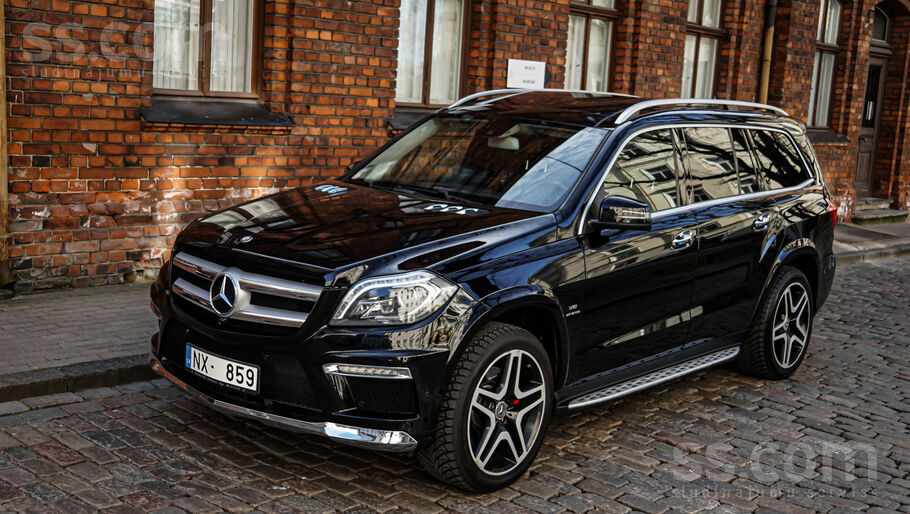 MB Gl550 Amg 4Matic. 4.7i 320kw/430hp. 

Komplektacija:daudz Exstras, Adas
