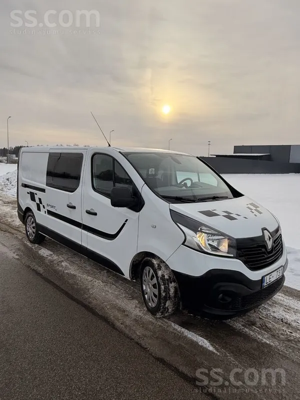 Renault Trafic 125zs, dubultā kabīne - 6 sēdvietas. 
Pilna masa 2950kg, vin
