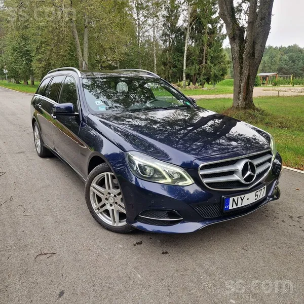 Mercedes Pardodu Mercedes Benz E350 4Matic 190Kw (256z). Ne