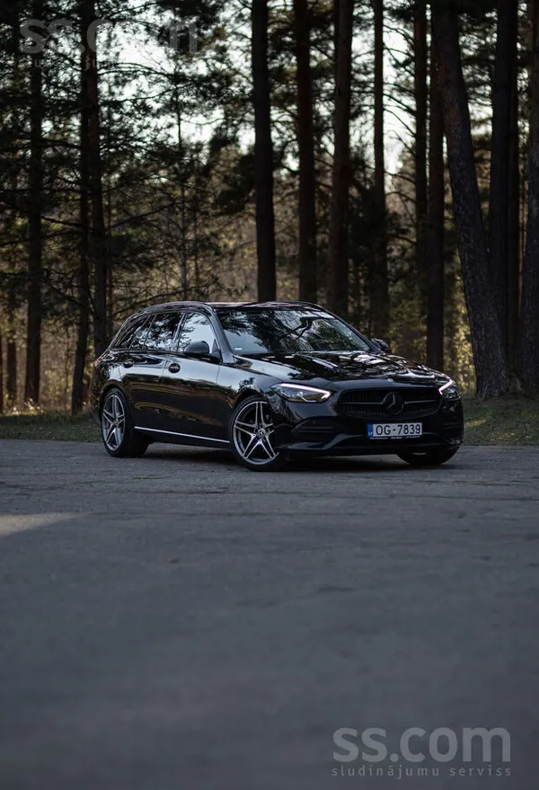 Pārdodu/mainu skaistu Mercedes-Benz C220 (W206) Dīzelis (220zs) ar automātis