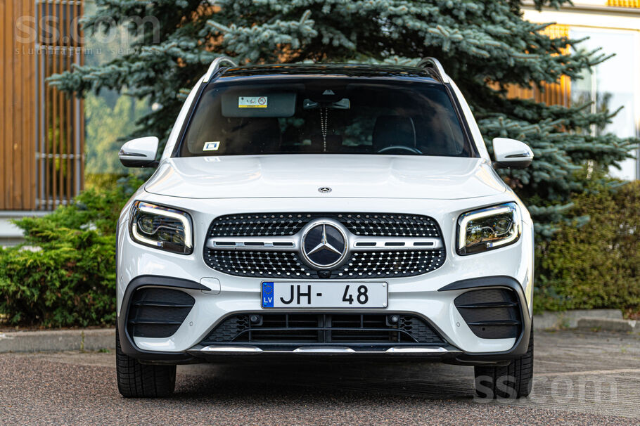 Īpašnieks pārdod Mercedes-Benz Glb220 4matic Amg. 
Skate izieta bez aizrādī