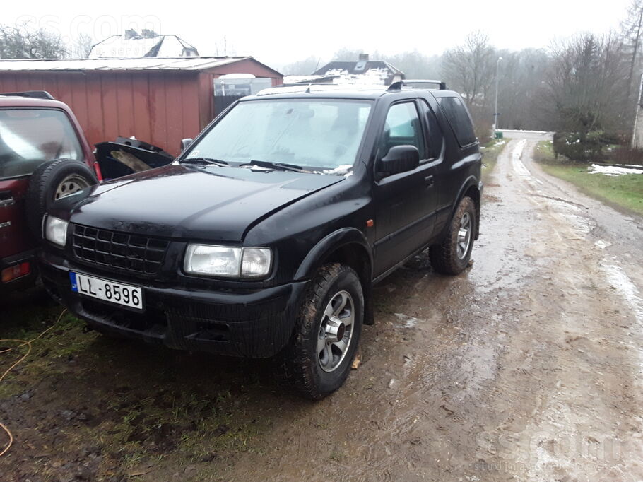 Taisīšanai vai izklaidēm , varianti.
Viss runājams.