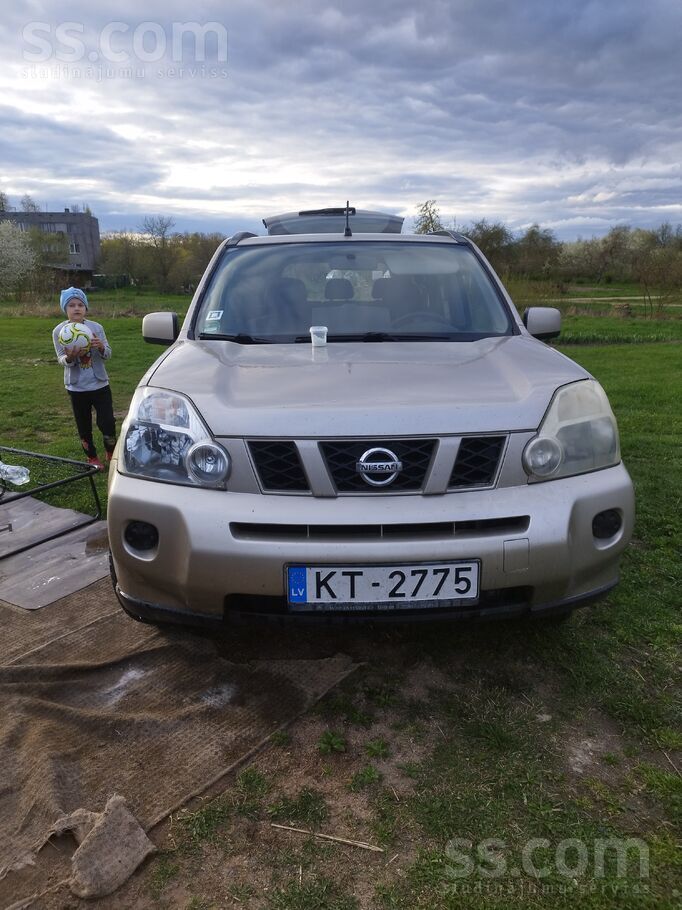 Nissan Pārdodu automašīnu ar svaigu izietu tehnisko apska