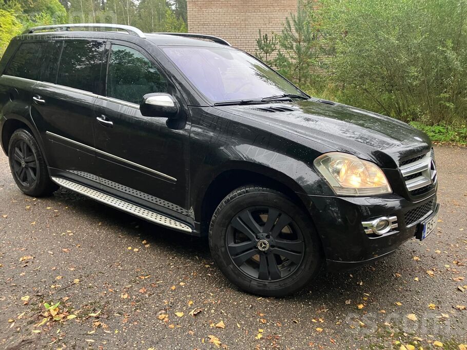 Auto labā tehniskā un vizuālā stāvoklī, apkopes vienmēr taisītas laikā, 7 vi