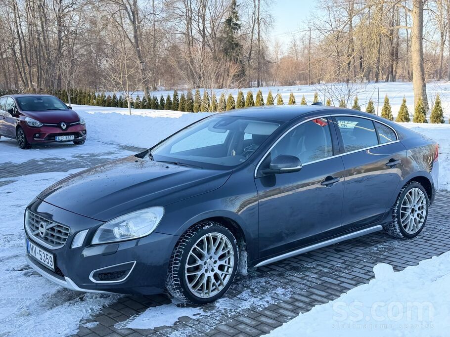 Volvo Pārdod 2012. gada Volvo S60 2.0 D3 dīzelis 120kw, 