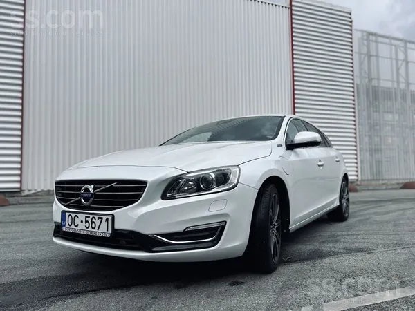 Volvo Pārdodu uzticamu un koptu Volvo V60 Plug-in Hybrid