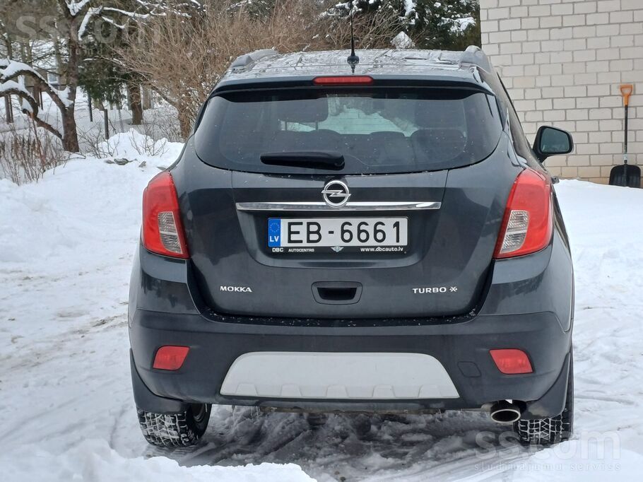 Opel Privātpersona pārdod mašīnu ar oktobrī izietu tehn