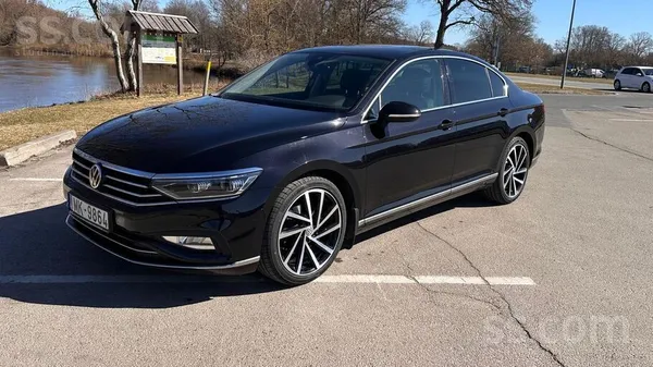 Volkswagen Pārdodu labu automašīnu, labā tehniskā stāvoklī ar