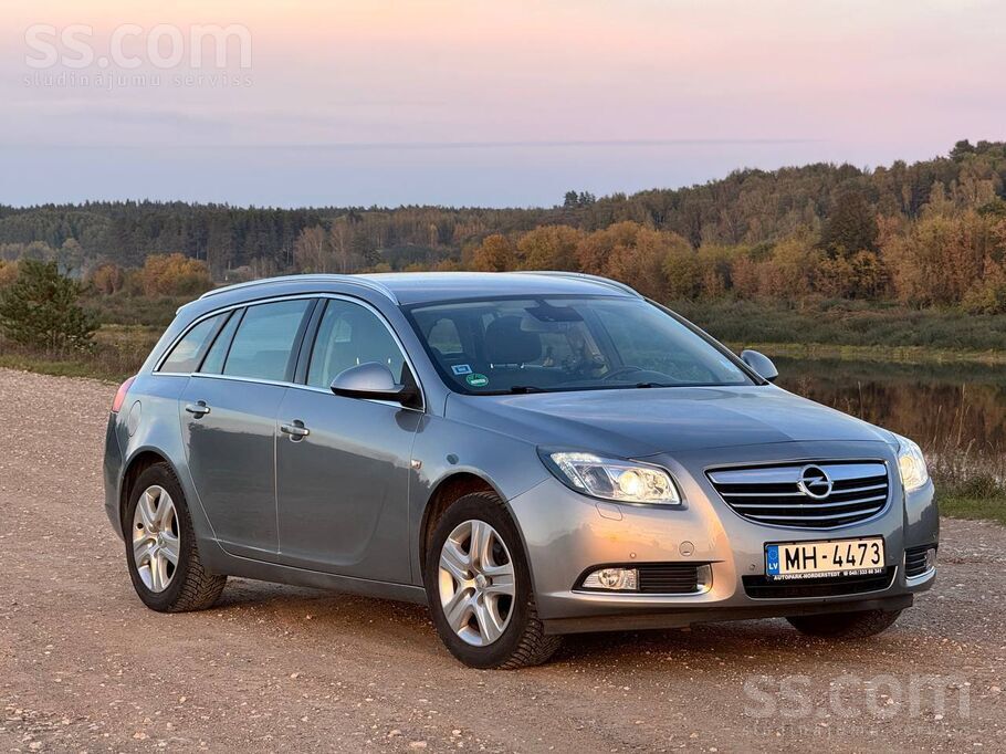 Opel Продам автомобиль в отличном техническом и визуаль