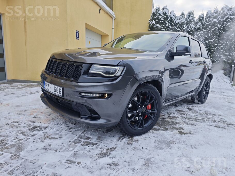 Jeep Grand Cherokee Srt 6.4 Hemi V8, vispilnākā komplektācija. motoram 80000