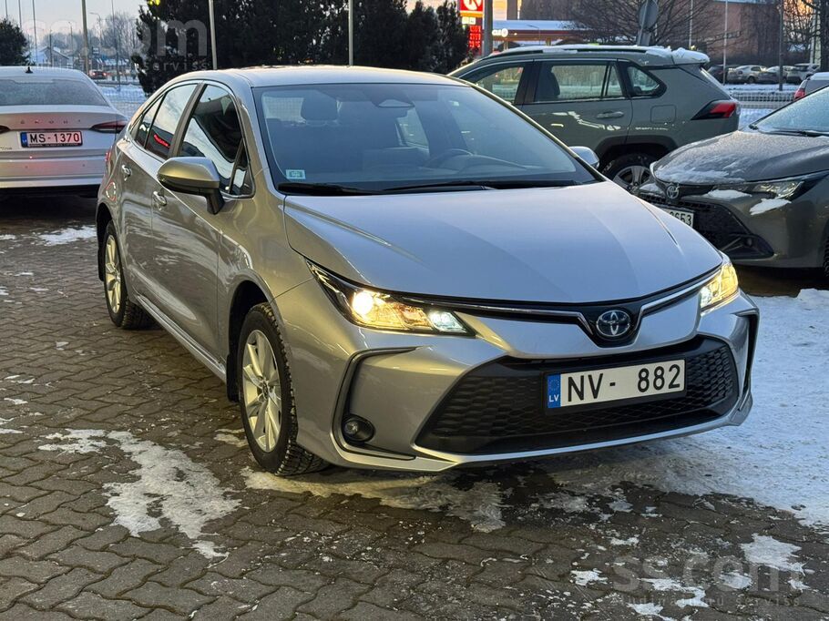 Toyota Corolla, 1.8 Hibrīds ar automātisko ātrumkārbu "Activ" komplektācijā.