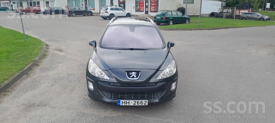 Peugeot Teicamā stāvoklī.