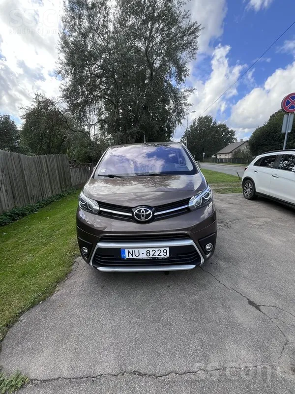 Toyota Pārdodu ideālā stāvoklī, kopts, ģimenes auto, eļļa