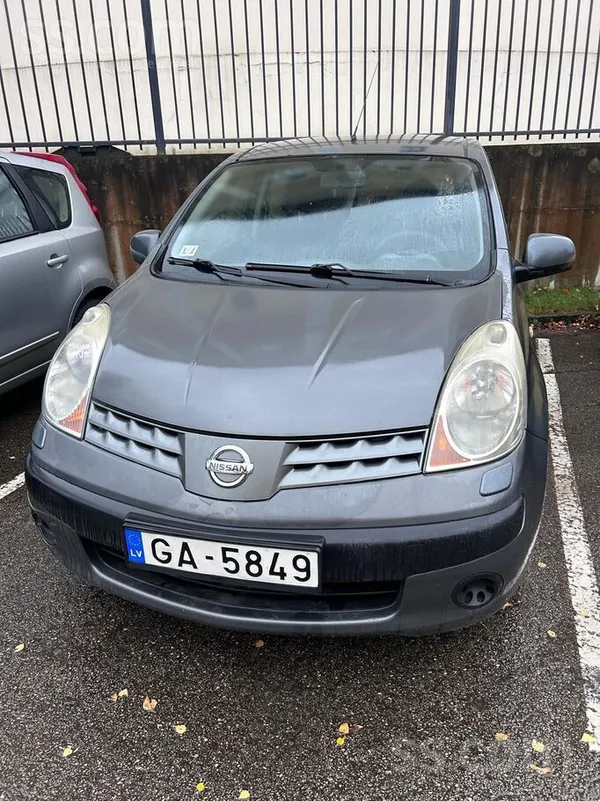 Nissan Mašīna labā tehniskā stāvoklī. Oriģināls nobraukum