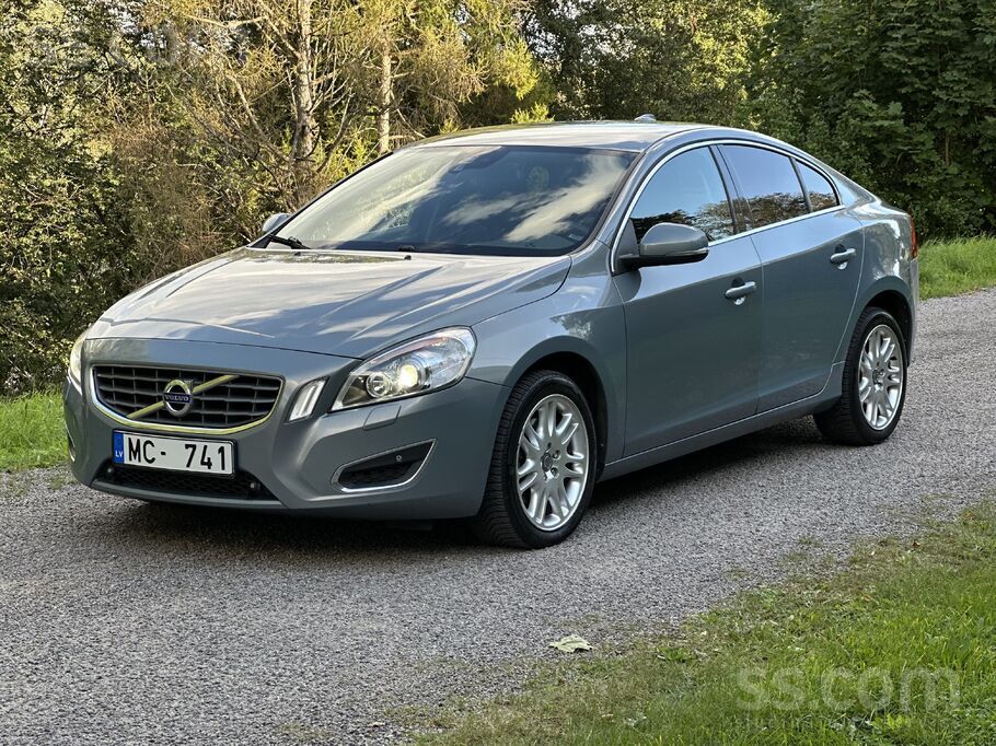Volvo Volvo S60 D5 2.4D 151 kW Premium aprīkojums