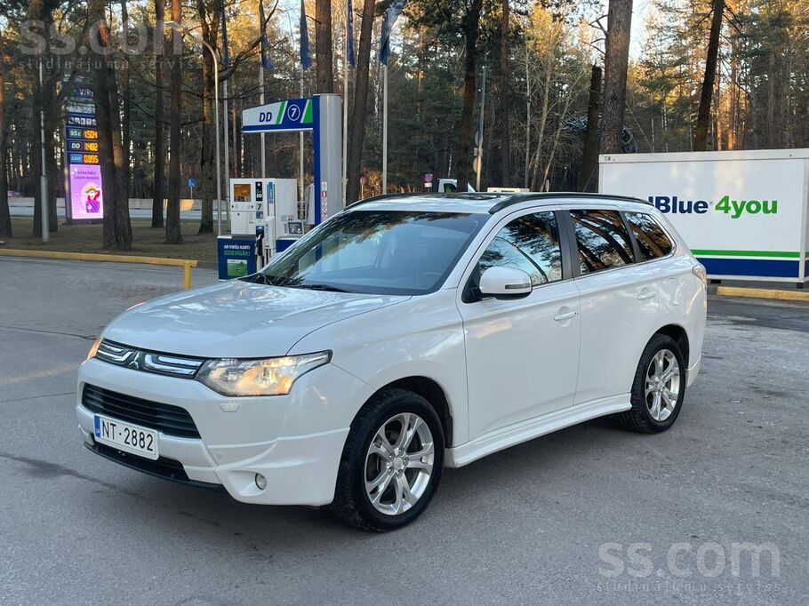 Mitsubishi Outlander, jauna TA, 2.3 Dīzelis, automātiskā ātrumkārba, 2 atslē