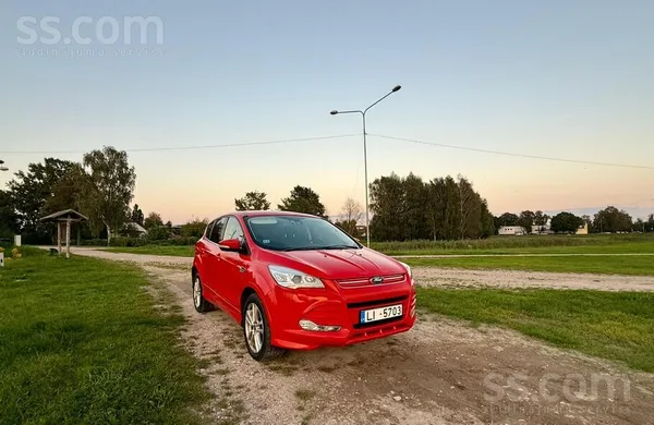 Ford Auto izmantots ikdienas braucieniem. Automašīna re