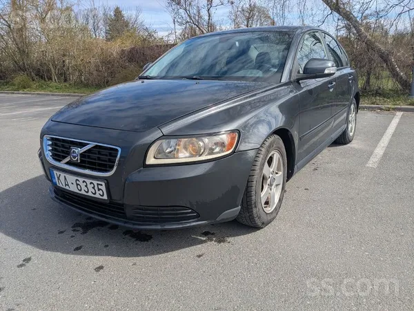 Volvo Volvo S40 1.6D (2010) – Ekonomisks, TA Līdz 07.202