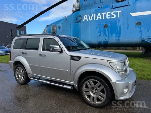 Dodge Pārdodu Dodge Nitro R/t 4.0 benzīns 191kw