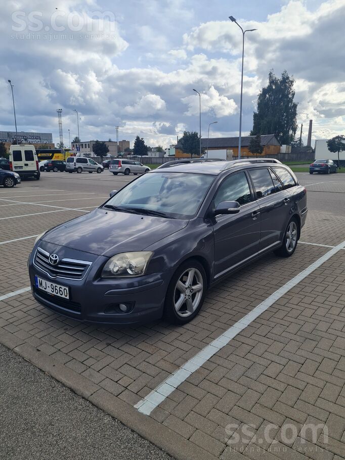 Toyota Pārdodu Toyota Avensis 2.2 D4D 130 kW