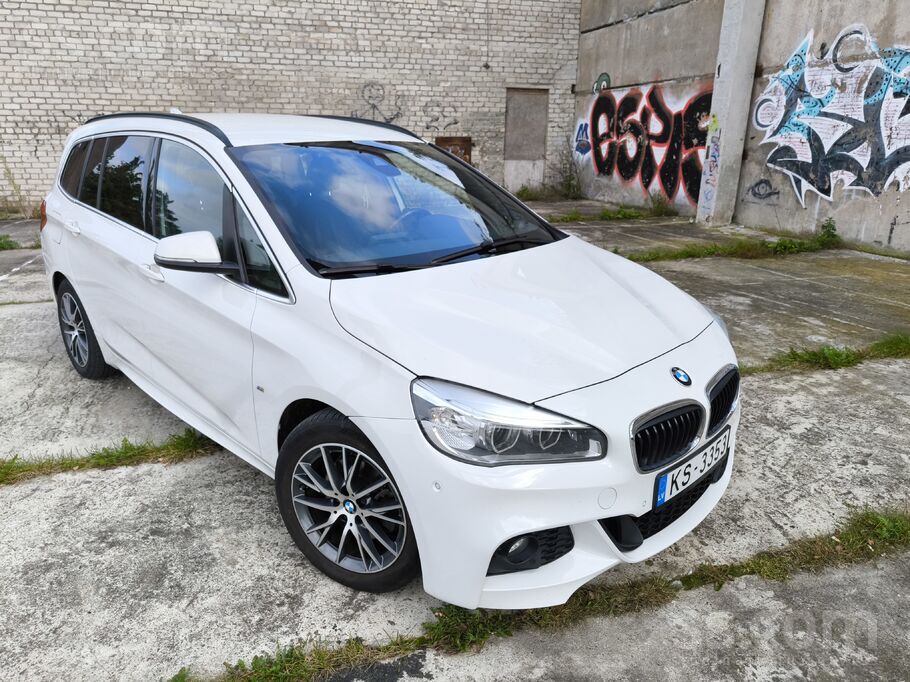 BMW Auto divus gadus Latvijā. 