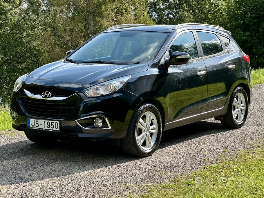 Hyundai ix35 2.0 Crdi 100kW

Pārdodu ļoti labi koptu un uzticamu Hyundai i