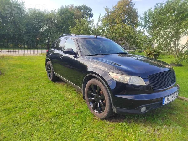 Infiniti Pārdodu Infiniti Fx45, 4.5 V8 benzīns/gāze, 2003.g