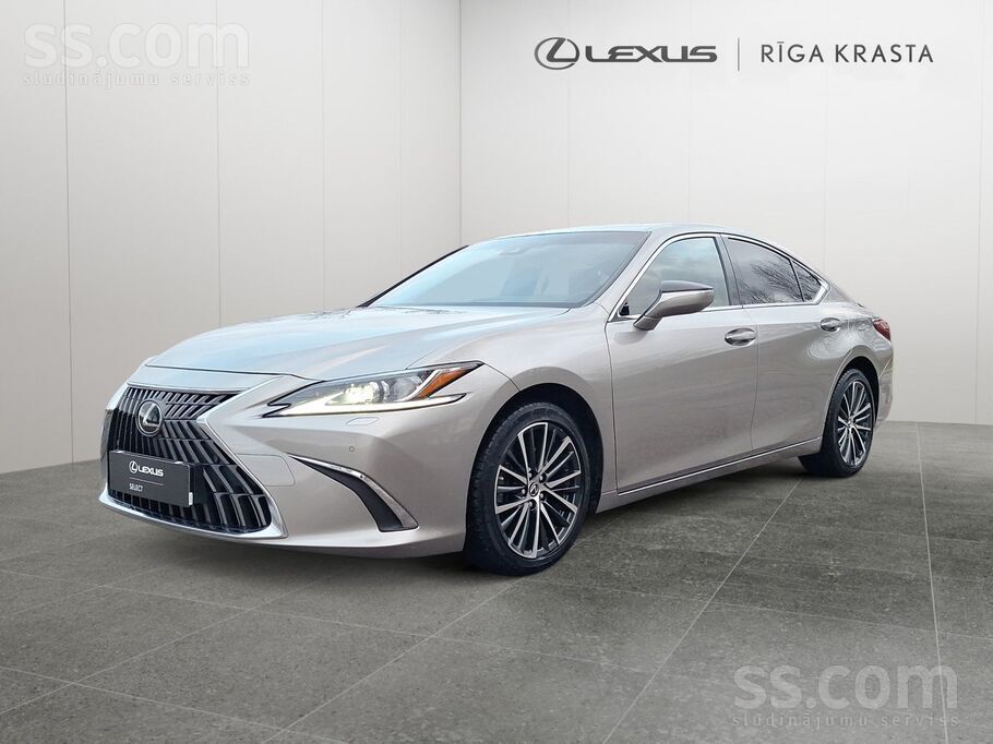 Lexus ES 300h, Limited Edition.
2.5 hibrīddzinējs, kopējā jauda (160Kw/218