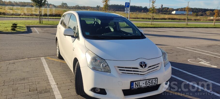 Toyota Lv/ru продаю Toyota Verso 2.2 дизель 110 кВт мотор