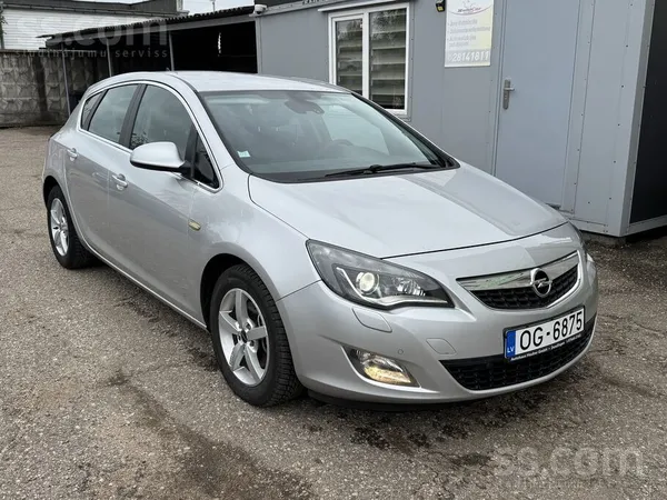 Opel Opel Astra 2.0 Cdti 118 kW. Тех. осмотр до 22.09.2