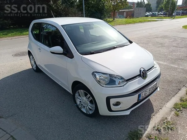 Volkswagen Pārdodu mazu, ekonomisku un stilīgu auto. Automašī