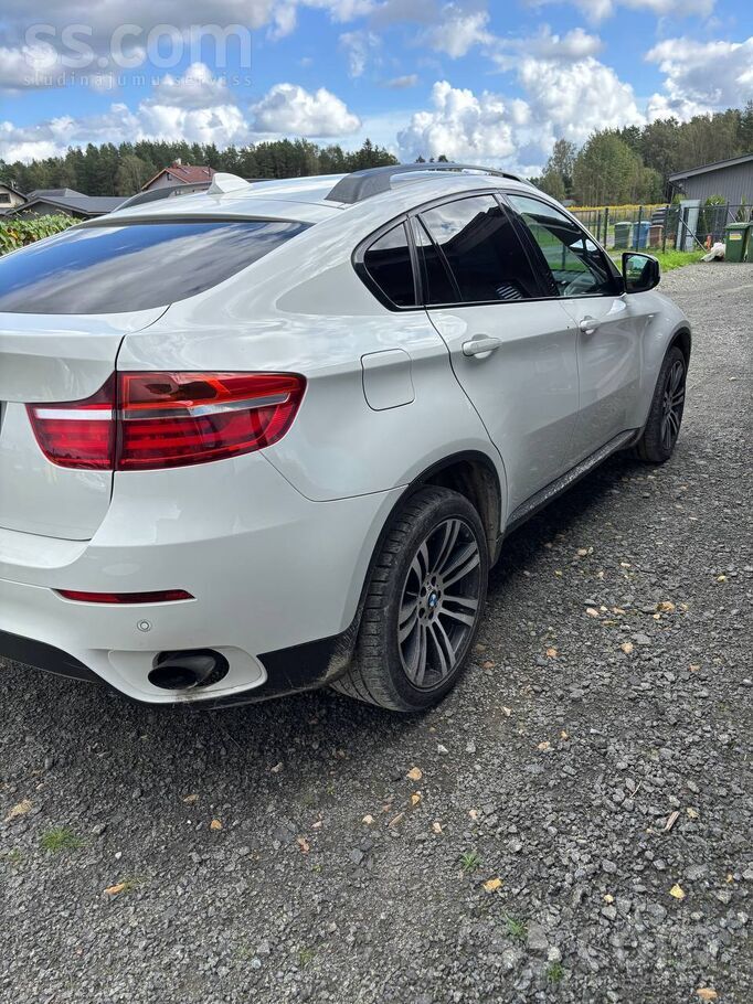 Saimnieks pārdod BMW X6 2013.g ar patieso noskrējienu (apskātāms Csdd), Latv