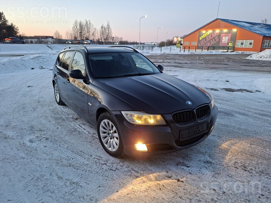 BMW BMW 320d, 2009g. 
