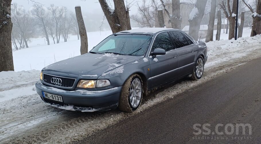 Audi 2.8 quattro. 