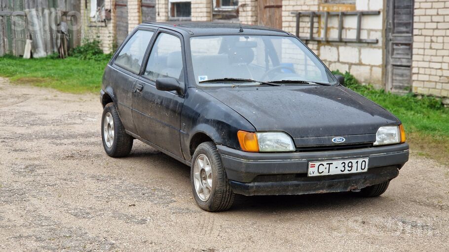 Darba kārtībā, gaismas ir, bremzes ir, silto gaisu pūš. 
Projektam vai gonk